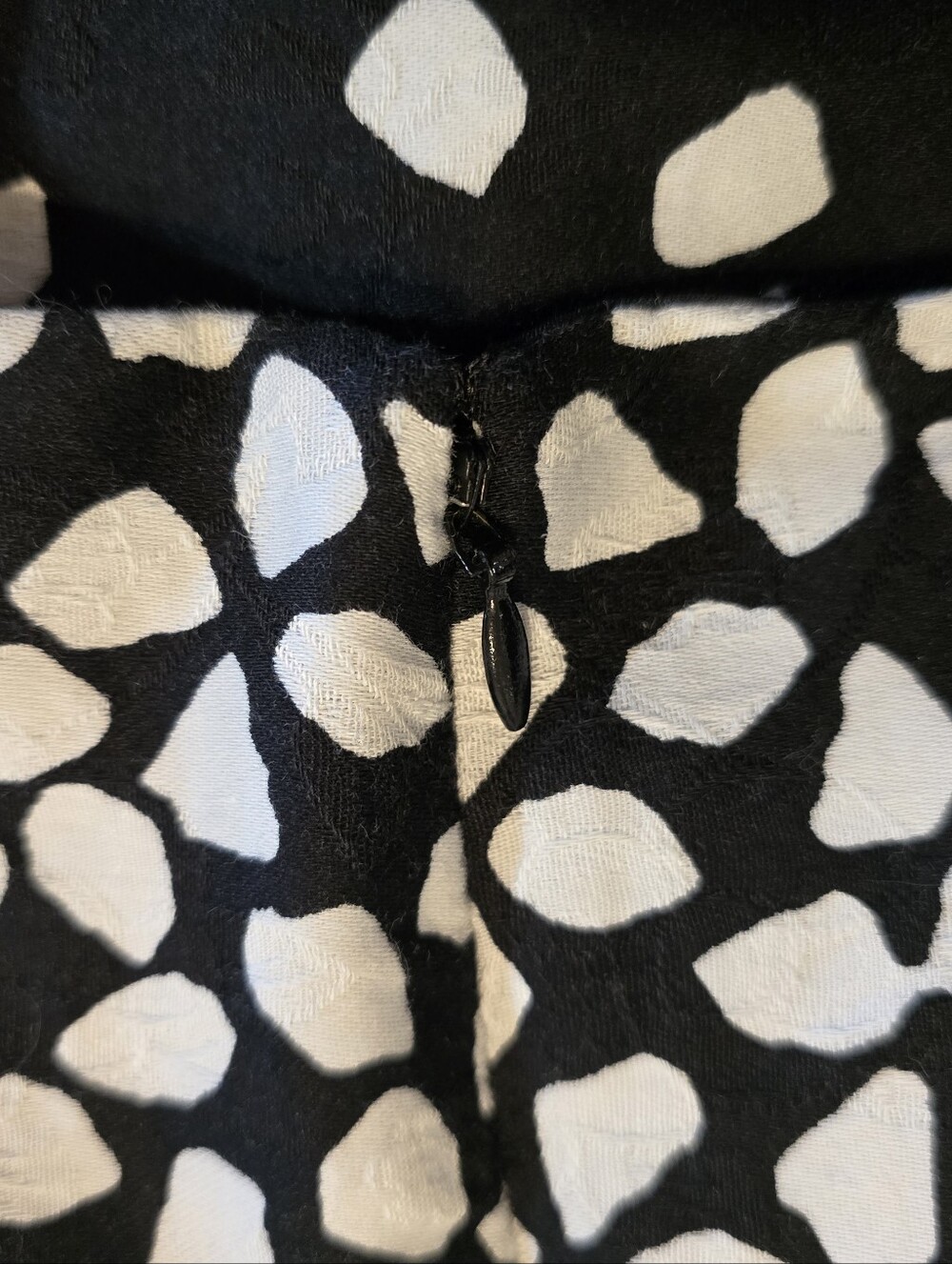 Lauren Ralph Lauren Black White Abstract Confetti Floral Petal Sheath Dress 6 - Picture 4 of 9